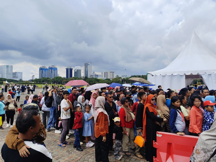 Rela Antre untuk Pemandangan Jakarta: Cerita Warga Mulai 2026 dari Monas