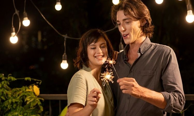 10 ucapan tahun baru 2026 untuk pasangan: Romantis, hangat, penuh harapan
