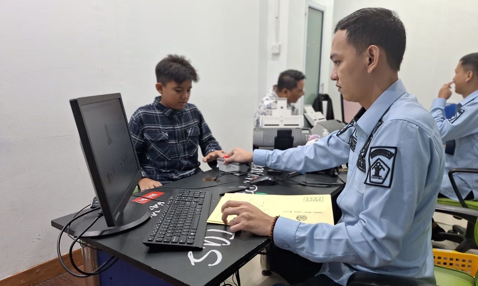 Imigrasi Non-Stop Selama Nataru, Paspor Darurat Dibuka, Pengawasan WNA Diperketat