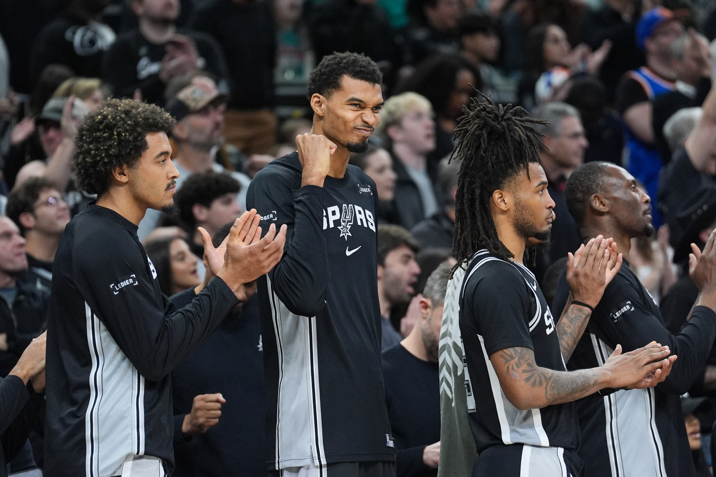 Spurs’ Victor Wembanyama says he’s OK after knee scare<br><br>