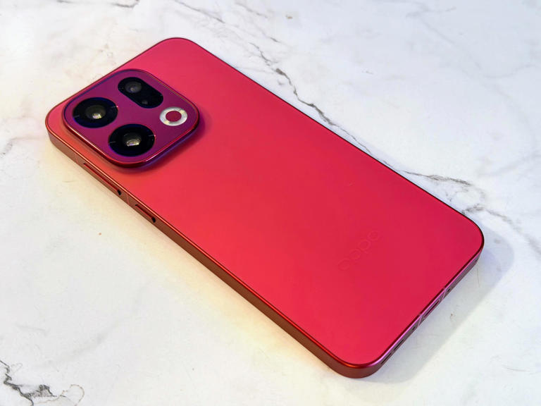 Gadgets review | Oppo Find X9: When a 'compact' phone starts