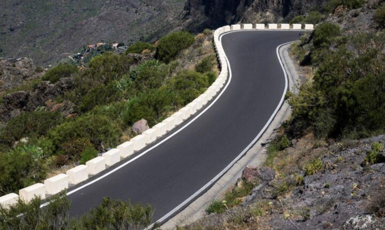 Es más recomendable viajar en carretera durante el día. Foto: Freepik