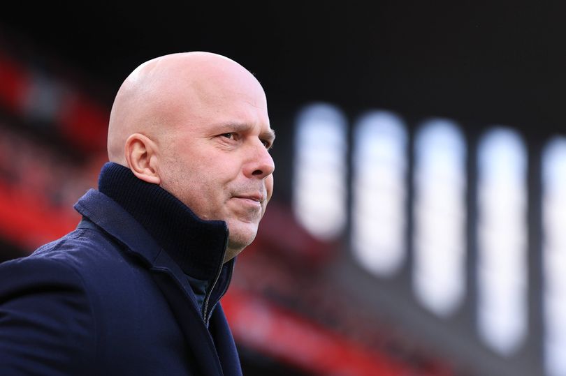 A Arne Slot se le impidió contratar al entrenador titular de jugadas a balón parado en el Liverpool