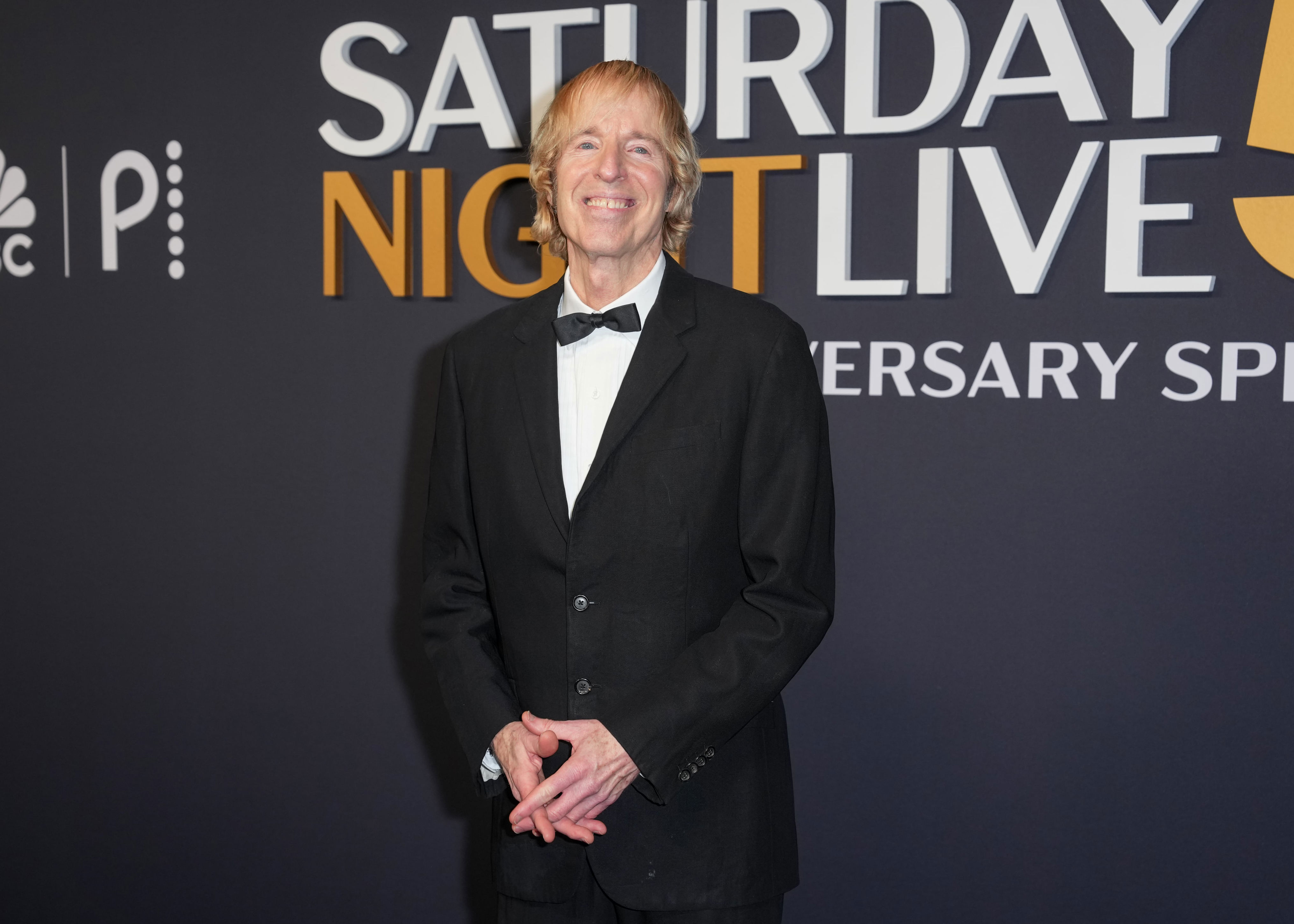 Exalumno de SNL habla sobre el ‘podrido’ Chevy Chase mientras la disputa continúa