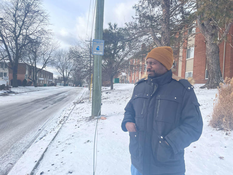 Funcionario electo demanda a su ciudad y otras 4 noticias importantes