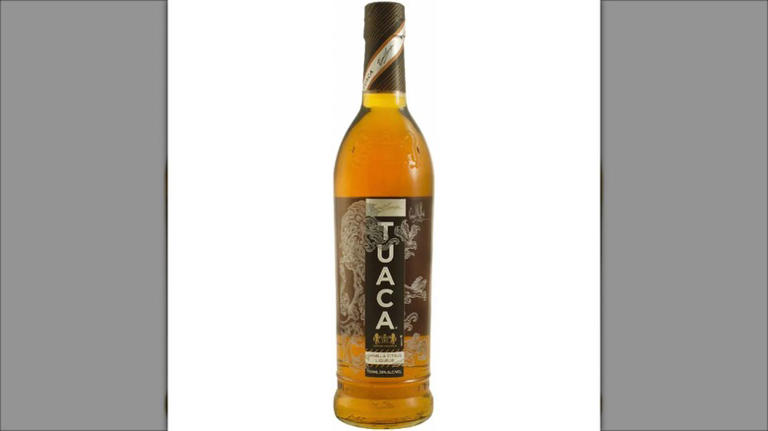 The 9 best liqueurs that mix with hot chocolate