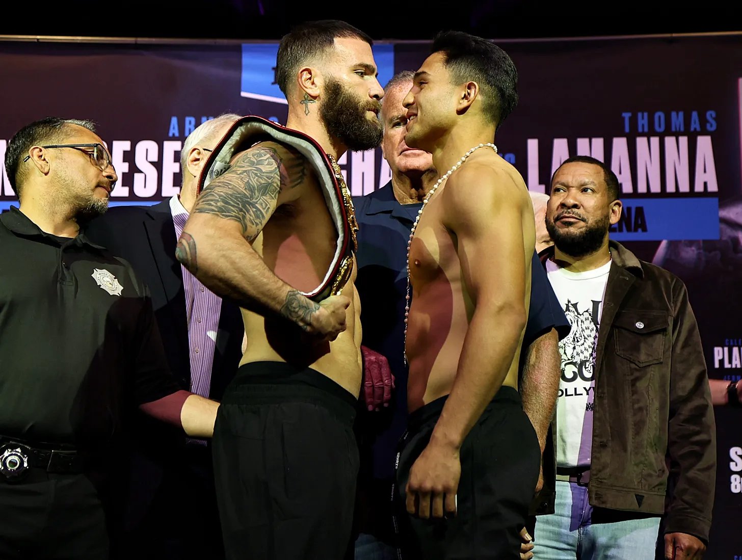 ¡Nuevo campeón mexicano! Cinturón que ganó Crawford a Canelo Álvarez pasó a manos del Toro Reséndiz