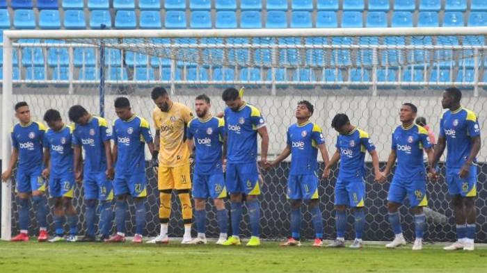 Klub Baru Brandon Scheunemann: Arema FC ke PSPS Riau, Amunisi Aji Santoso di Championship