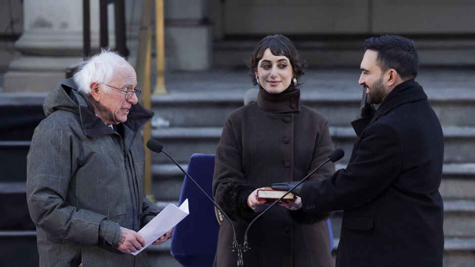 Zohran Mamdani sworn in as New York City mayor by Bernie Sanders in 2nd ...