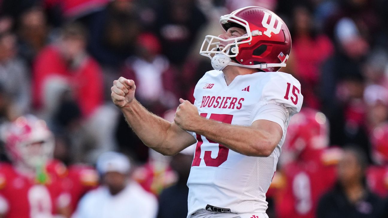College football playoff, bowl game odds, money line, spreads and totals