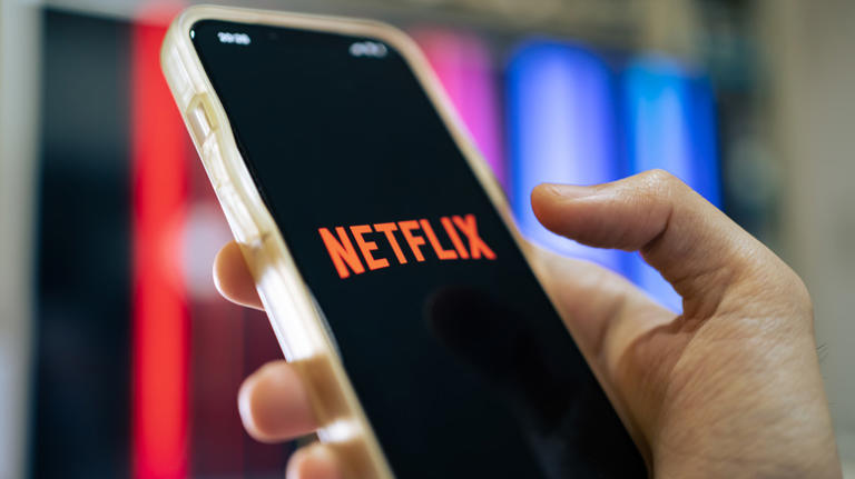 5 popular apps that drain your smartphone's battery the most