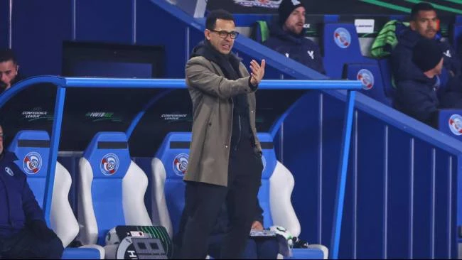 Kisah singkat pelatih yang hanya bertahan 10 menit dari Leroy Rosenior