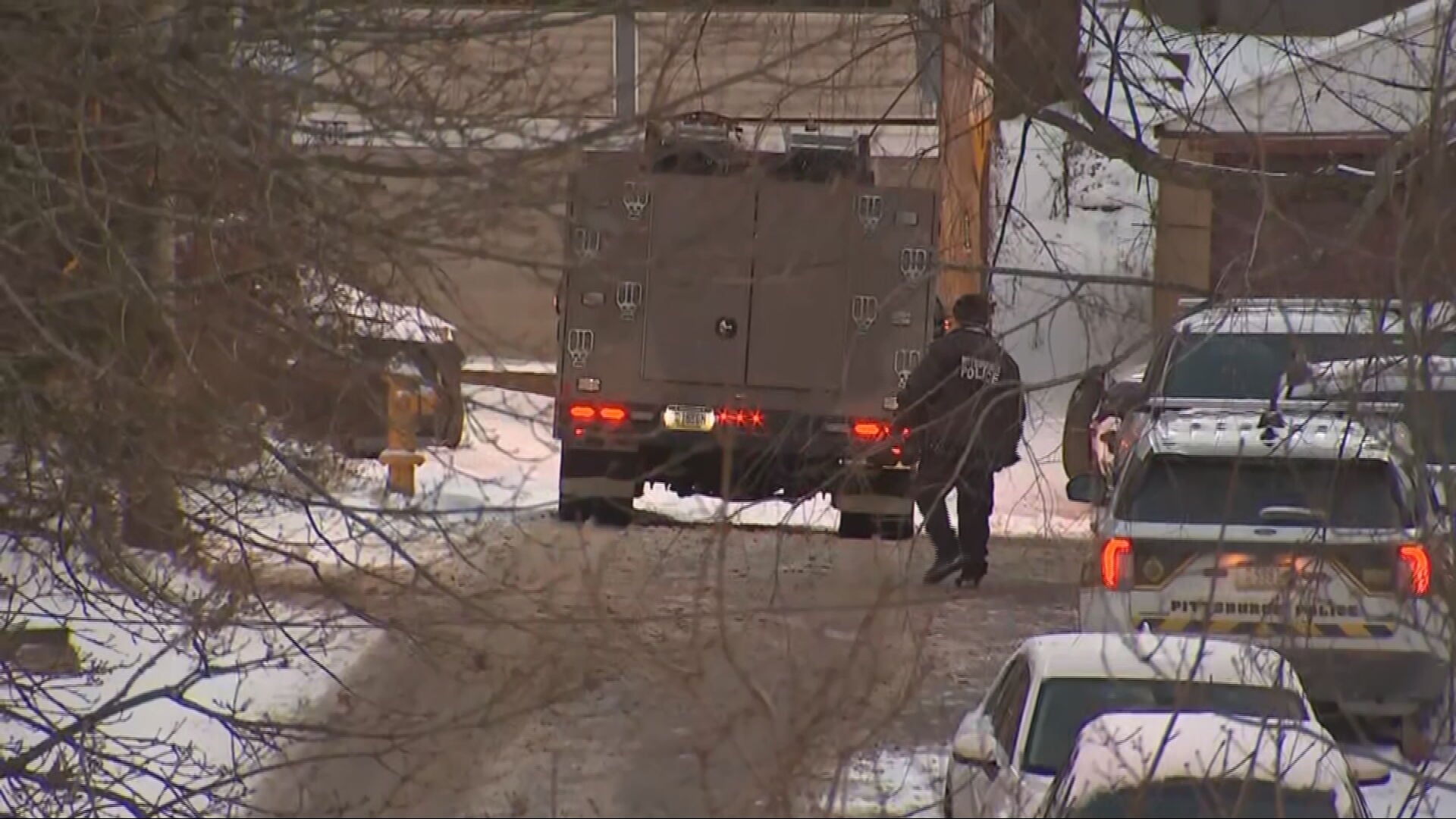 Man in custody after SWAT situation in Knoxville