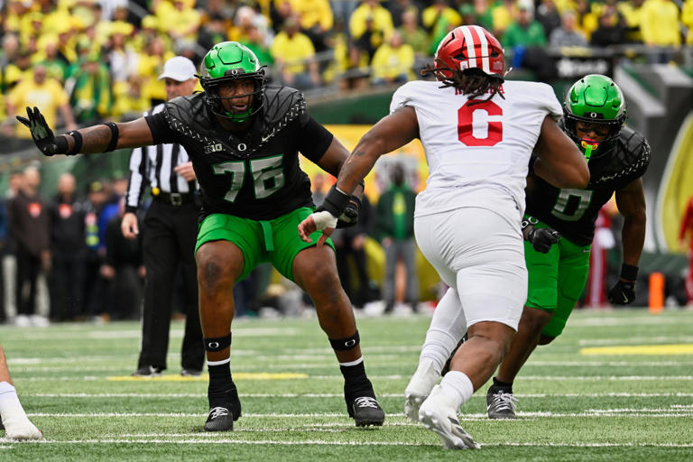 Bears 3-round 2026 mock draft: Shoring up the trenches, secondary