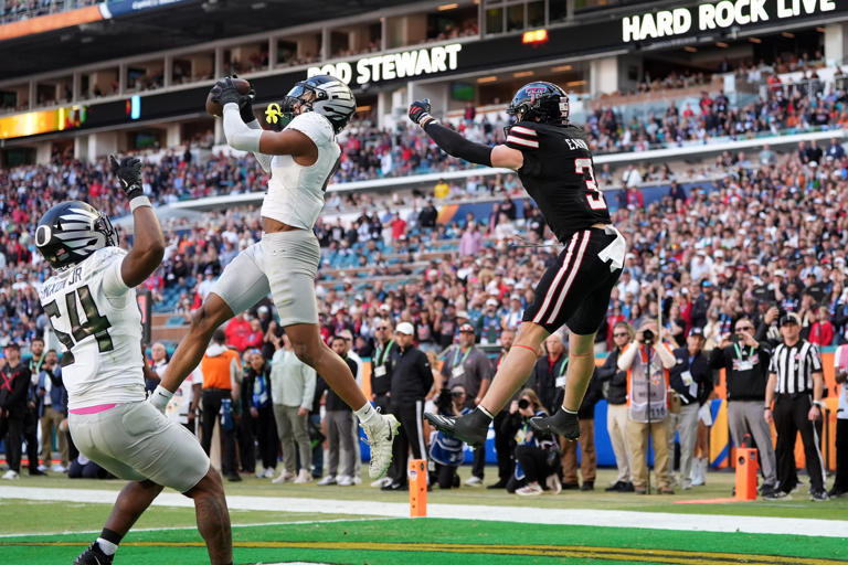 Oregon defeats Texas Tech in Orange Bowl
