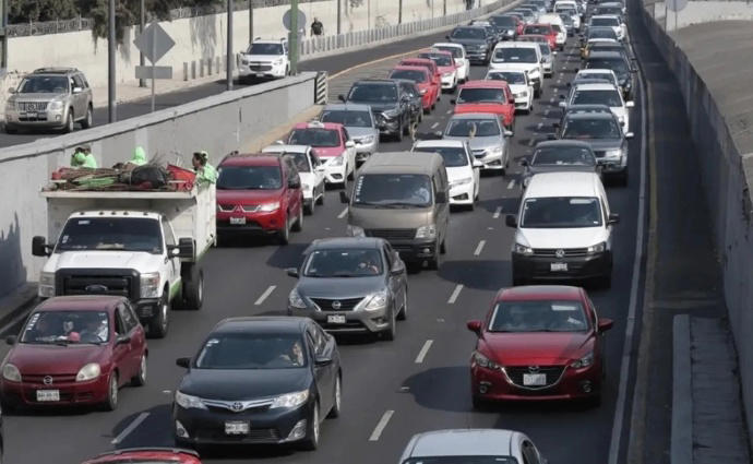 Sheinbaum pone fin a la regularización de "autos chocolate" en México. | Cuartoscuro