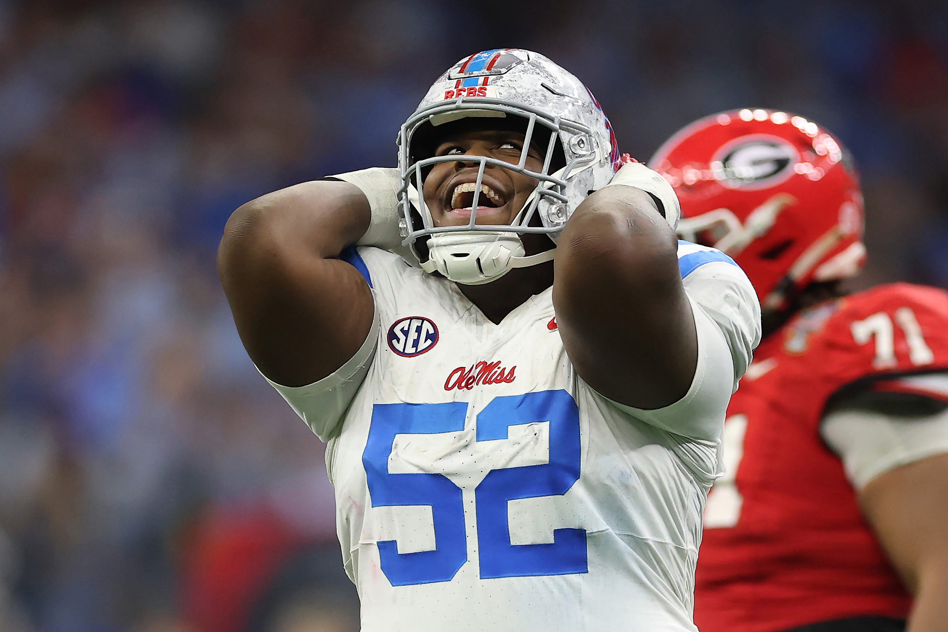 Will Echoles injury update, Ole Miss football star DT heads to locker ...