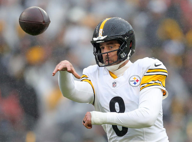 NFL insider drops massive clue about Aaron Rodgers’ future with the ...