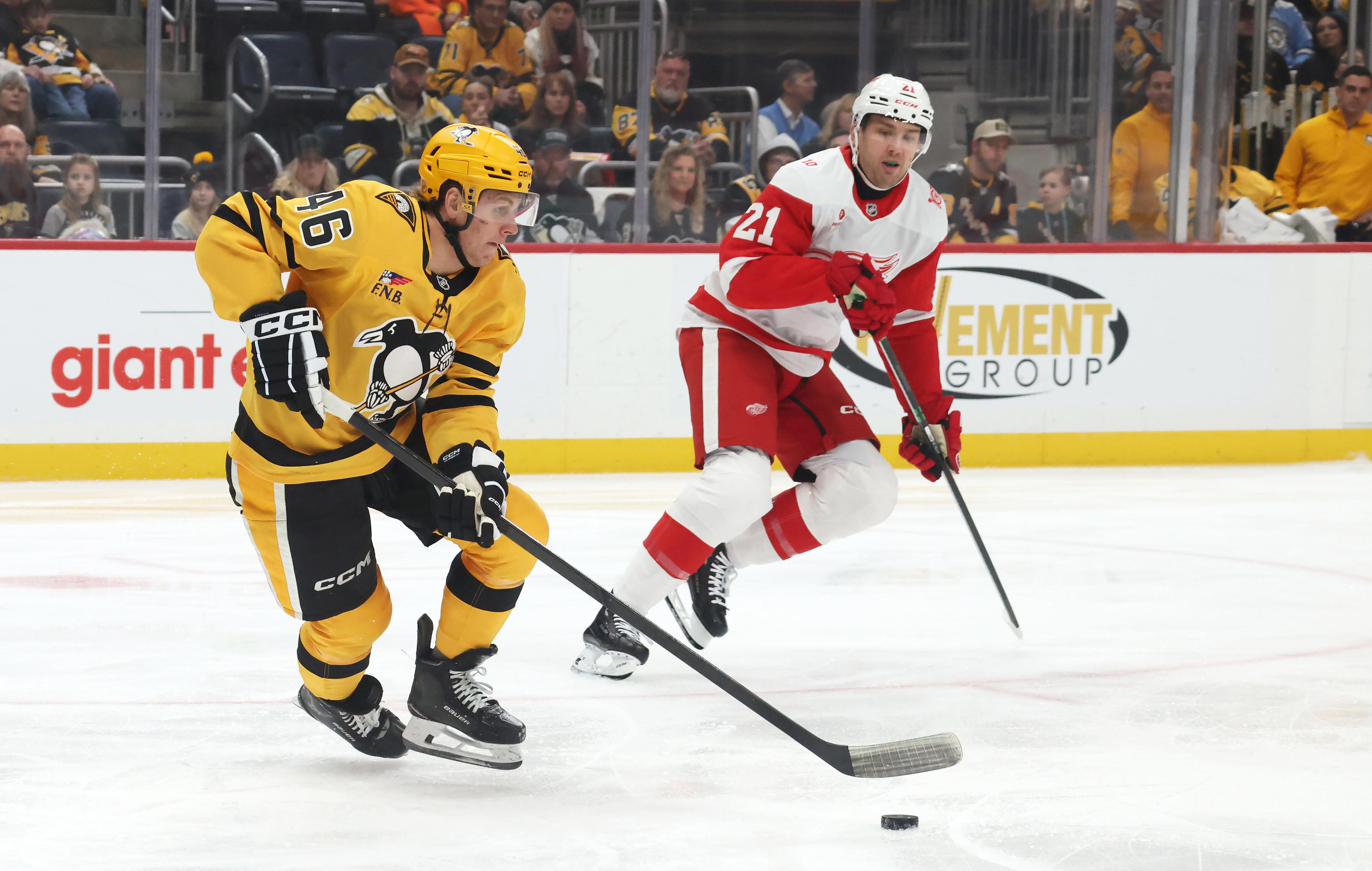 Detroit Red Wings power play gets lots of work in OT loss to Penguins