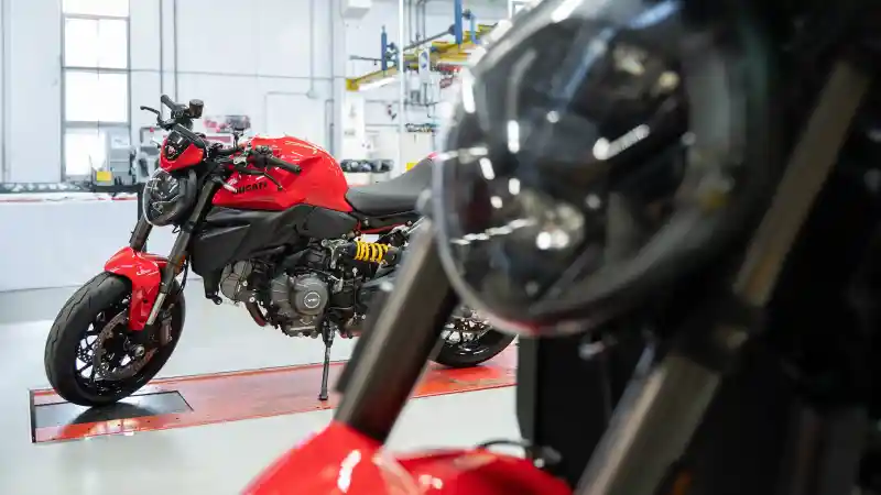 Ducati Monster Generasi Kelima Hadir, Paling Ringan Tahun Ini – Ducati Monster Generasi Kelima Hadir, Paling Ringan Tahun Ini