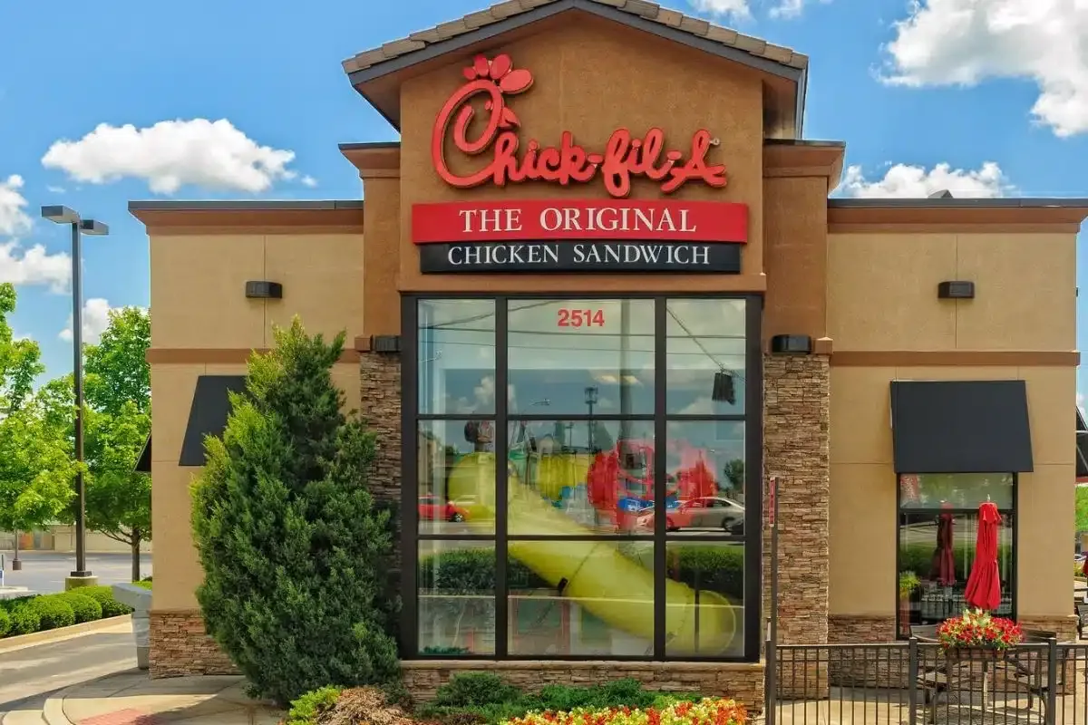 Chick-fil-A menu prices with calories [updated 2026]