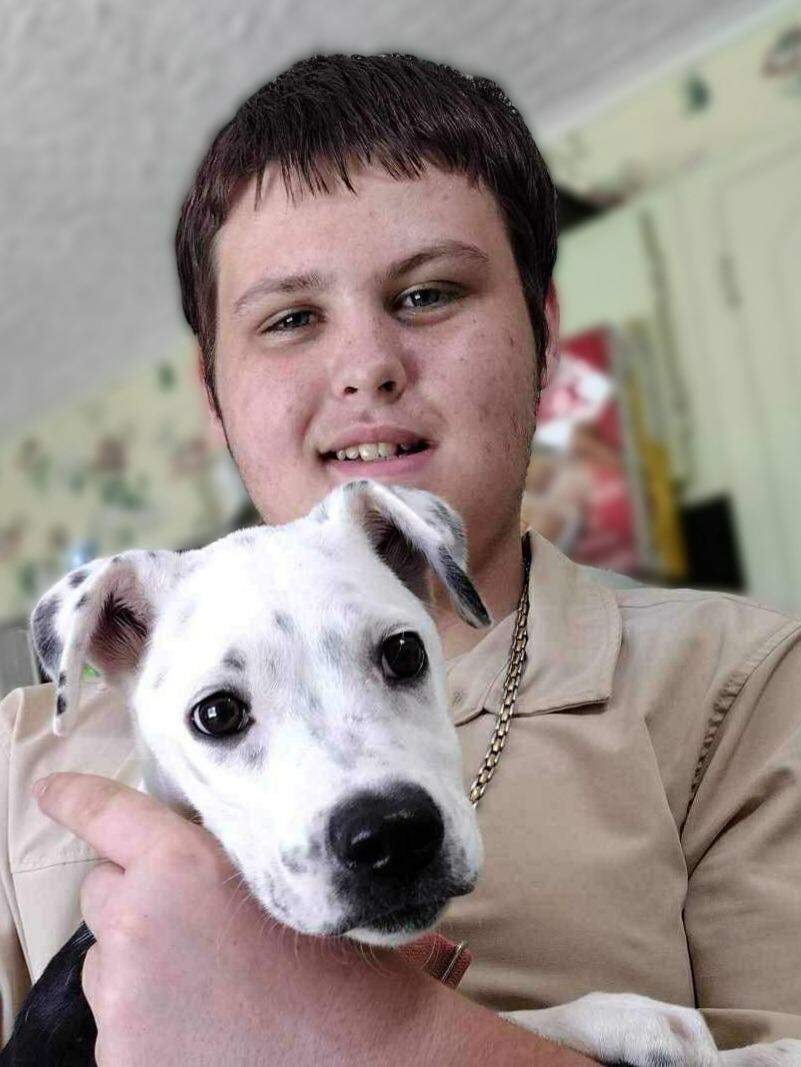 Teens killed in crash had been drinking at father's SC home, suit alleges