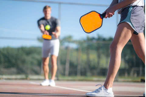 Uống bia sau khi chơi pickleball không tốt chút nào