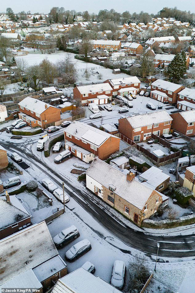 London on snow warning as -10C Arctic blast set to grip entire UK for a ...