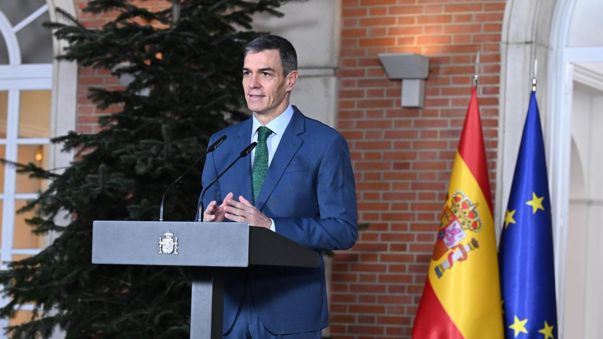 Sánchez busca un nuevo golpe de efecto y empezará el año yendo al ...