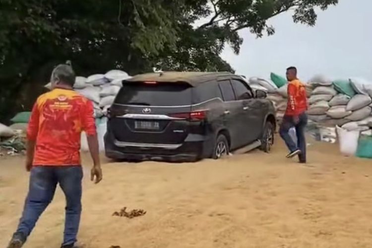 Mengapa Rem Mobil Mendadak Gagal?