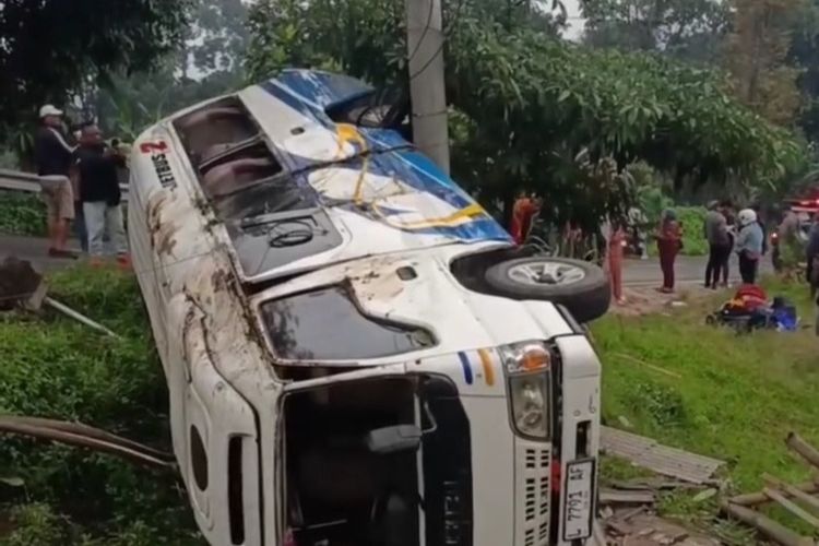 Kondisi 16 Korban Kecelakaan Isuzu Elf di Jalur Cangar-Pacet