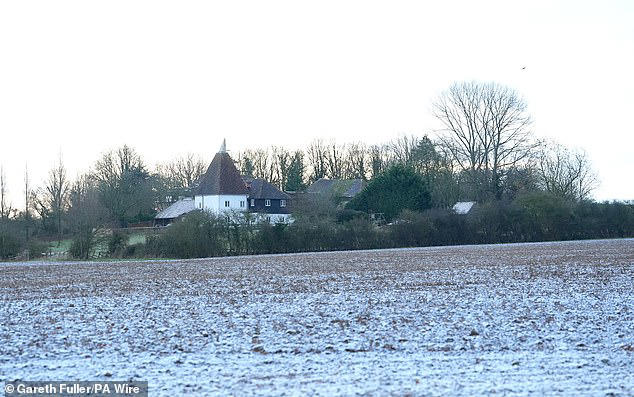 London on snow warning as -10C Arctic blast set to grip entire UK for a ...