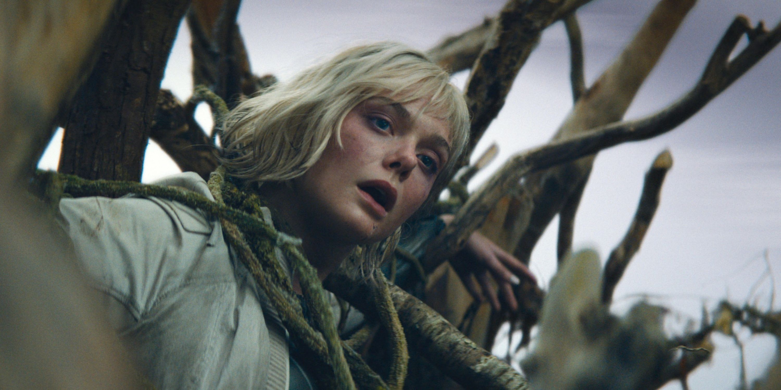 Эль Фаннинг против пришельцев в тизере фильма «Хищник: Пустоши»