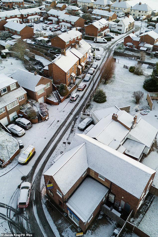 London on snow warning as -10C Arctic blast set to grip entire UK for a ...
