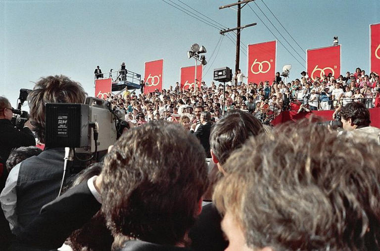 Image Credit: Alan Light , licensed under CC BY 2.0. Via Wikimedia Commons .