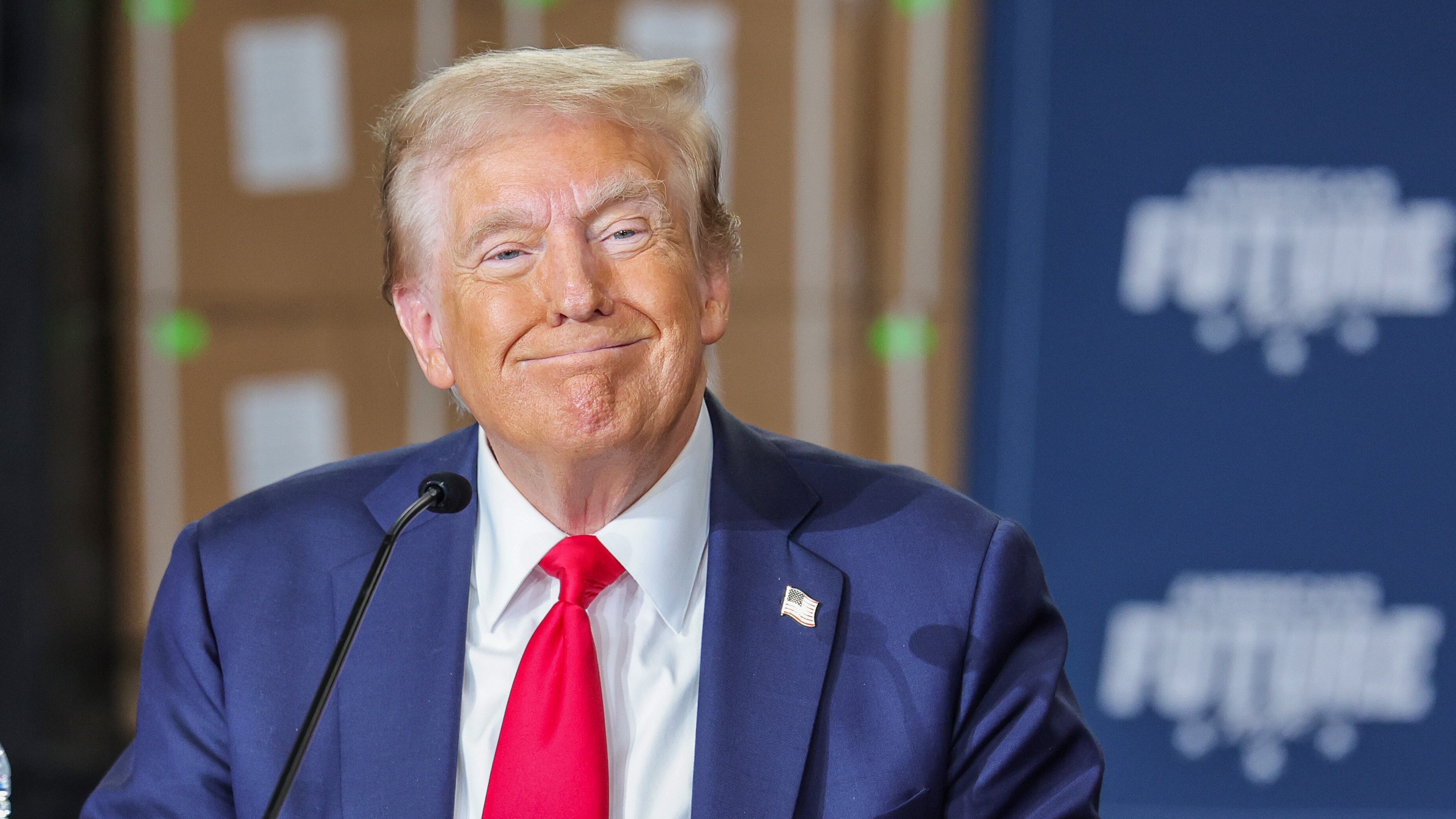 Billionaire Trump raked in a fortune as his investors lost out<br><br>