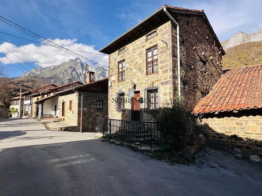 A la venta casas de pueblo desde 65.000 euros para entrar a vivir