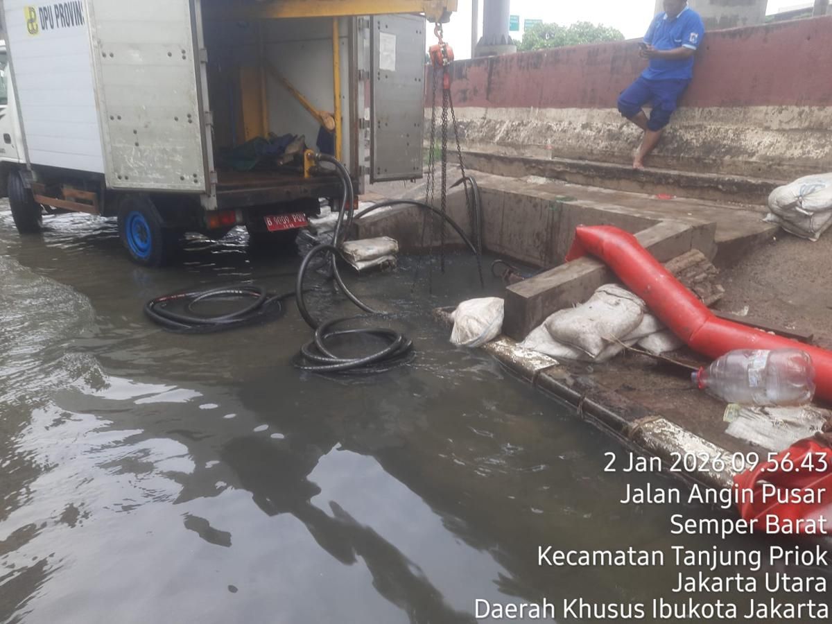 Banjir Rob di Jalan RE Martadinata Surut Setelah Pompa Dikerahkan