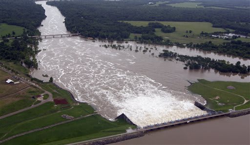 Satellites reveal sinking high-risk dams across US