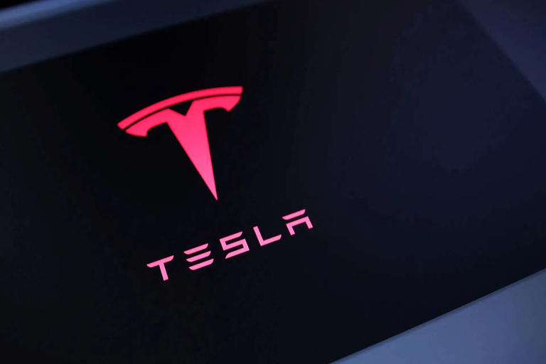 TSLA stock jumps to start 2026 despite delivery miss — here's why Tesla ...