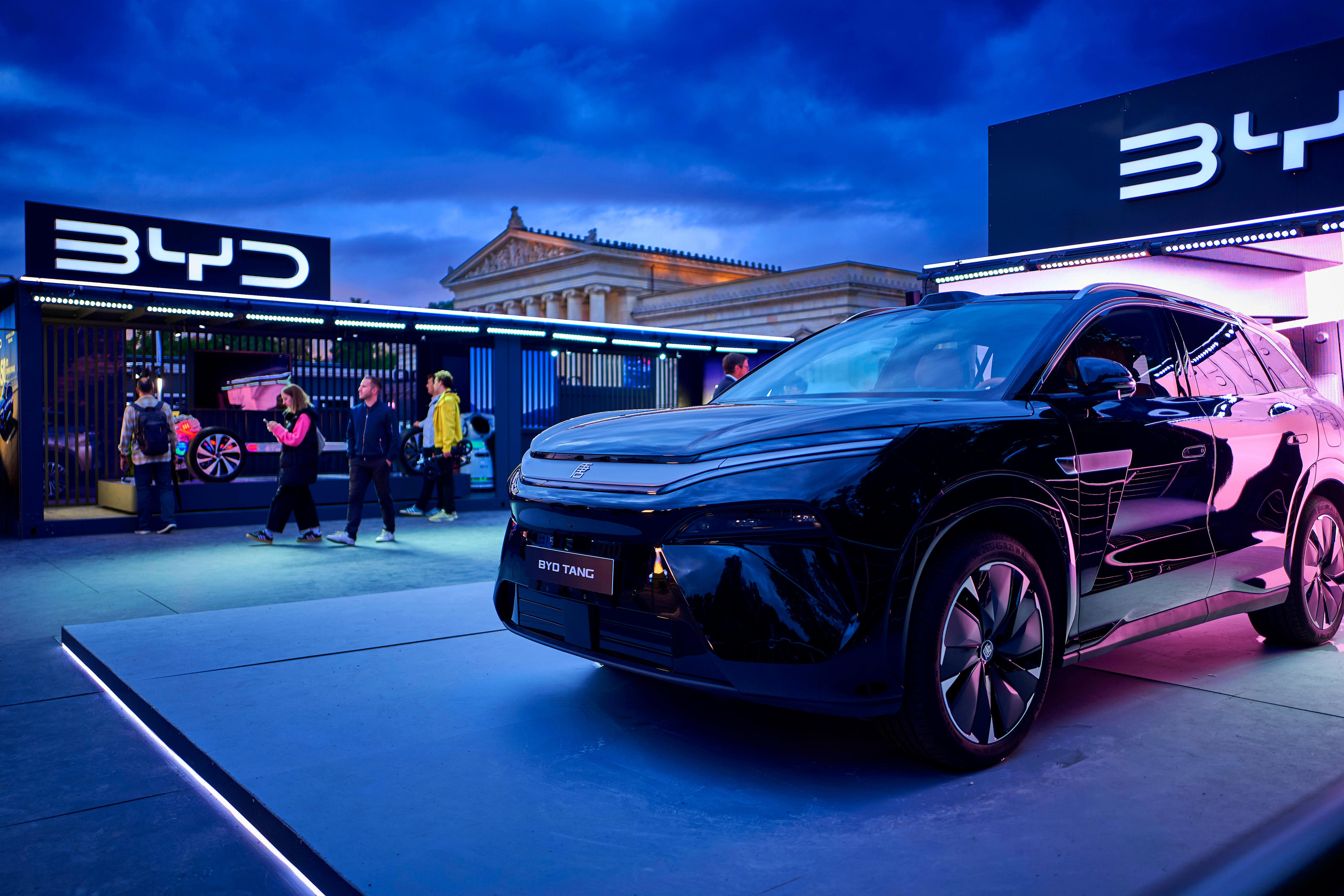 China S Byd Overtakes Tesla As Largest Ev Seller In The World