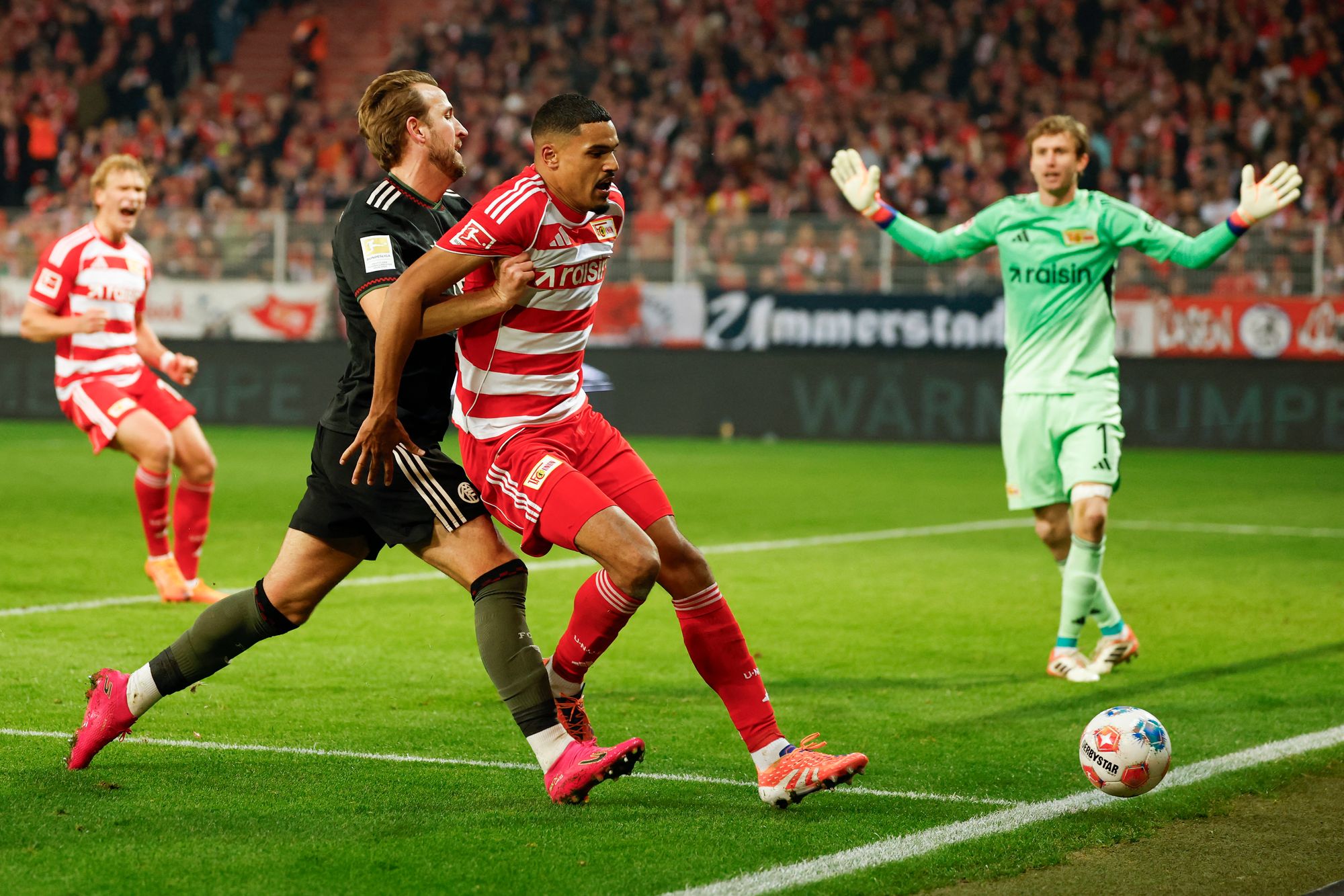 Leeds United and Sunderland 'very interested' in Serie A loan deal as ...