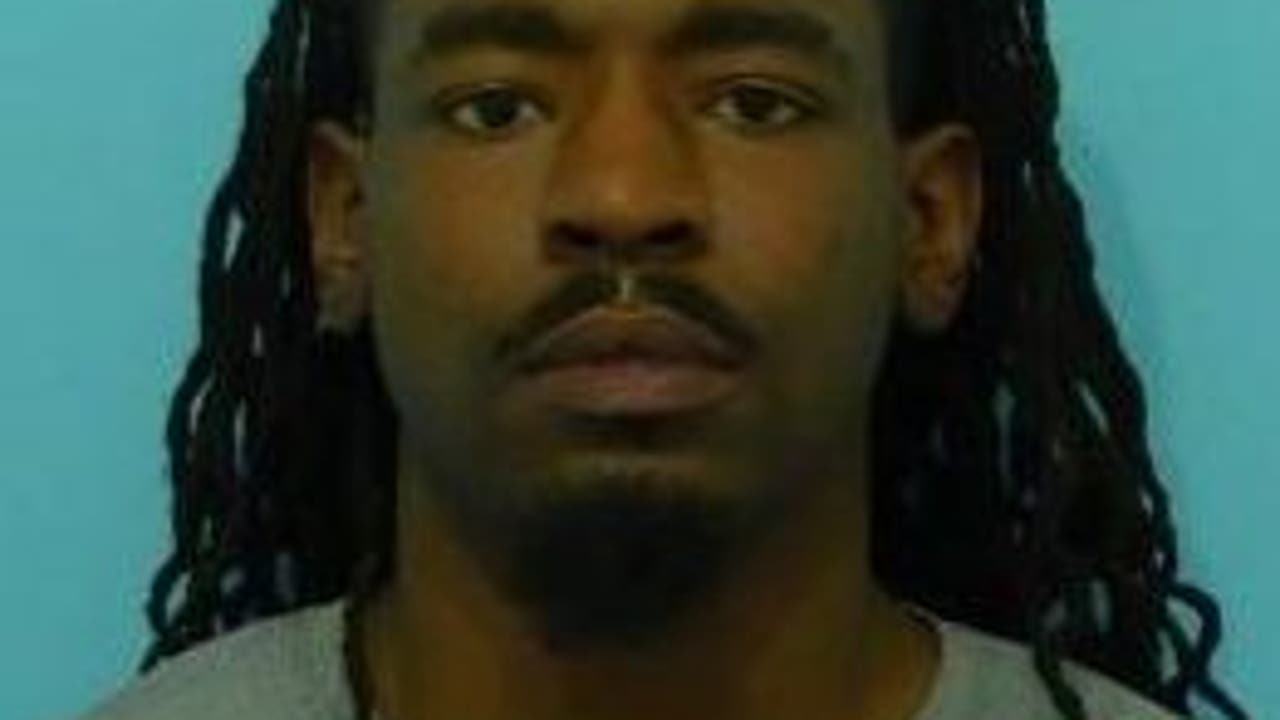 Arizona man charged with stealing iPhones from Naperville Apple Store