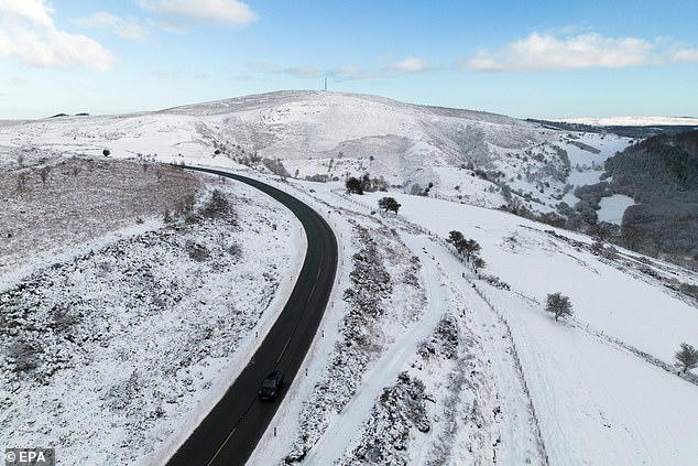 London on snow warning as -10C Arctic blast set to grip entire UK for a ...