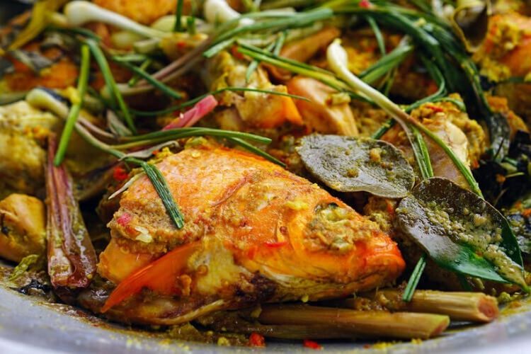 Masih di Puncak? Ini 6 Tempat Makan dengan Pemandangan Alam yang Harus Dikunjungi