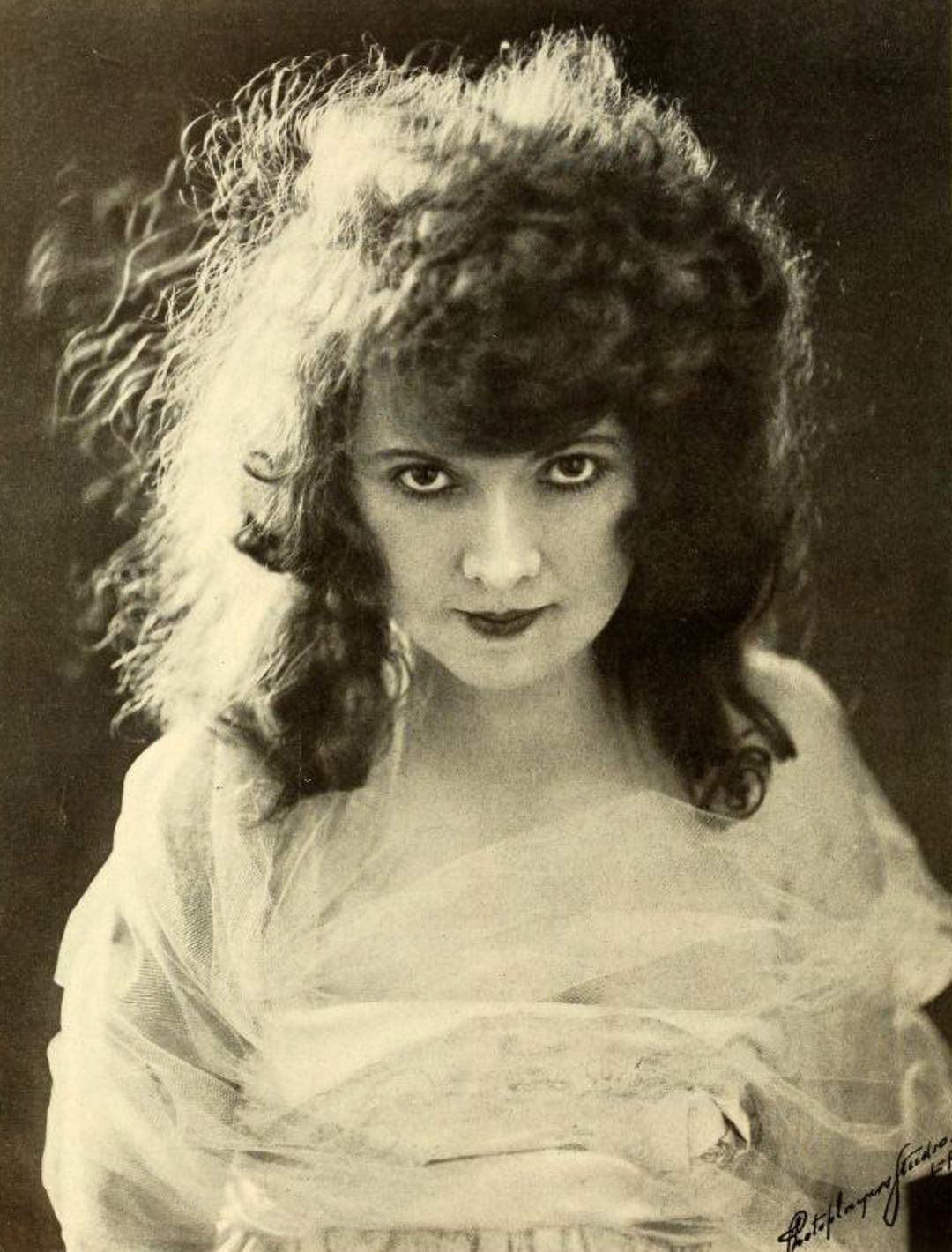 20 famous female silent film stars from the 1910s