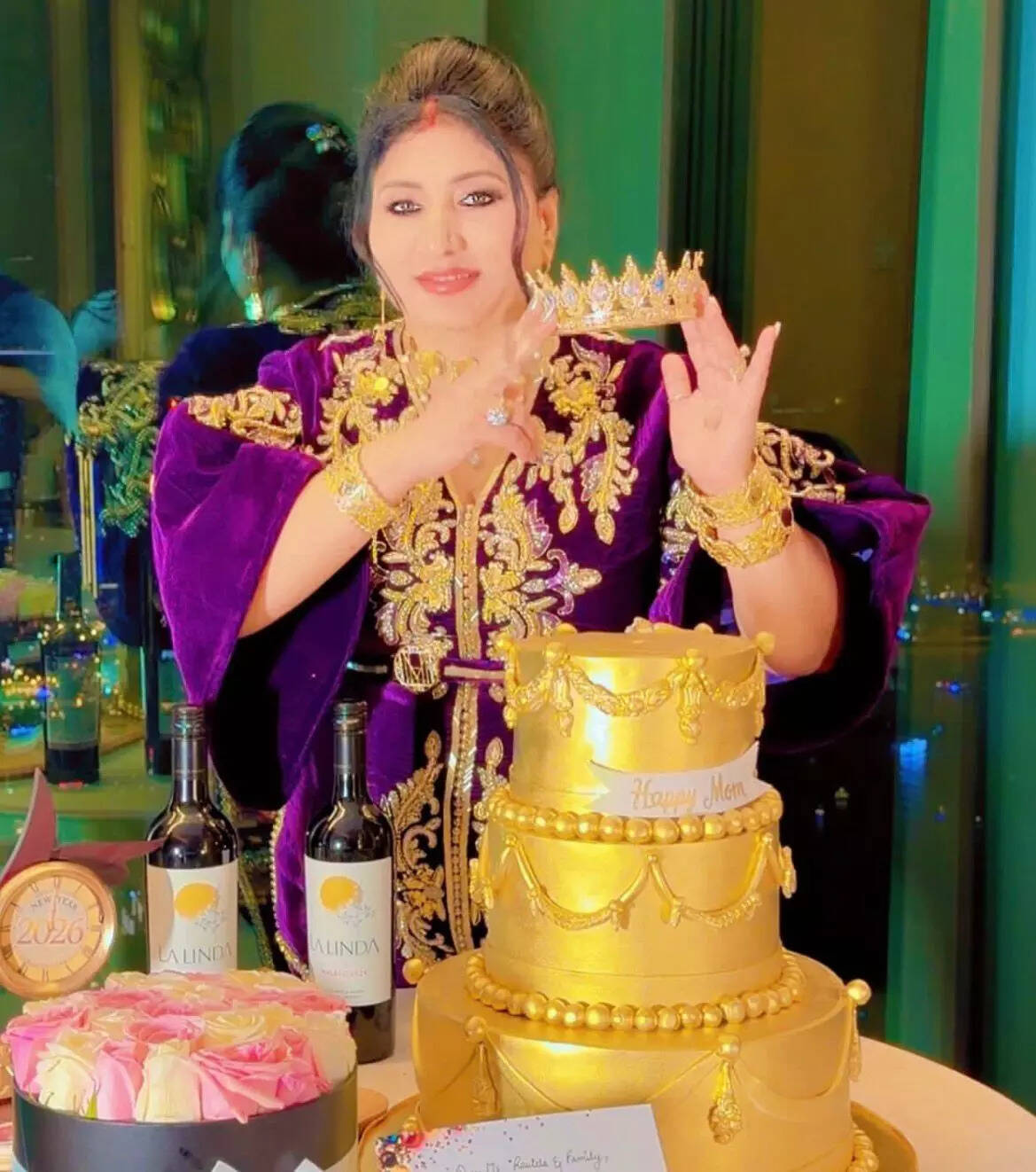 Urvashi Rautela celebrates mother Meera Rautela’s birthday at world’s ...