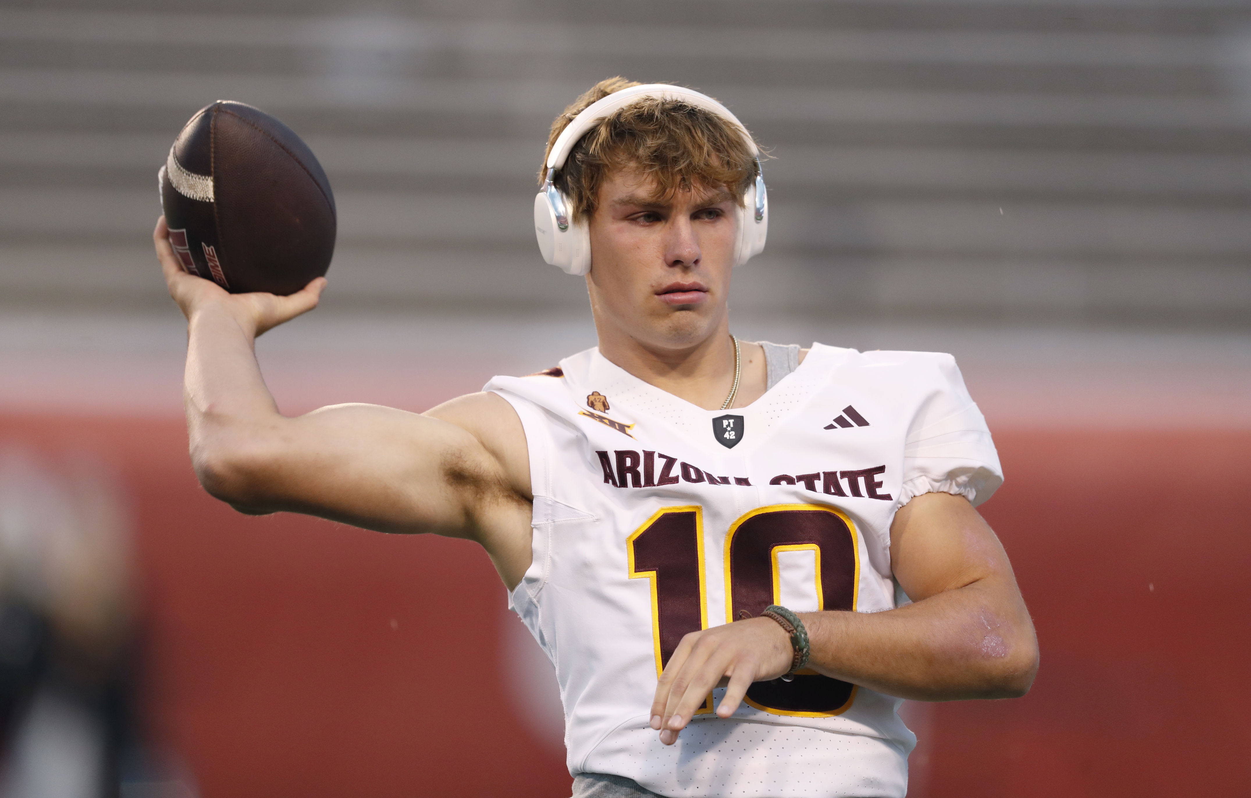 Top transfer portal QB Sam Leavitt makes choice on college football future<br>