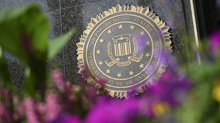 FBI arrests North Carolina man linked to foiled New Year's Eve terror plot