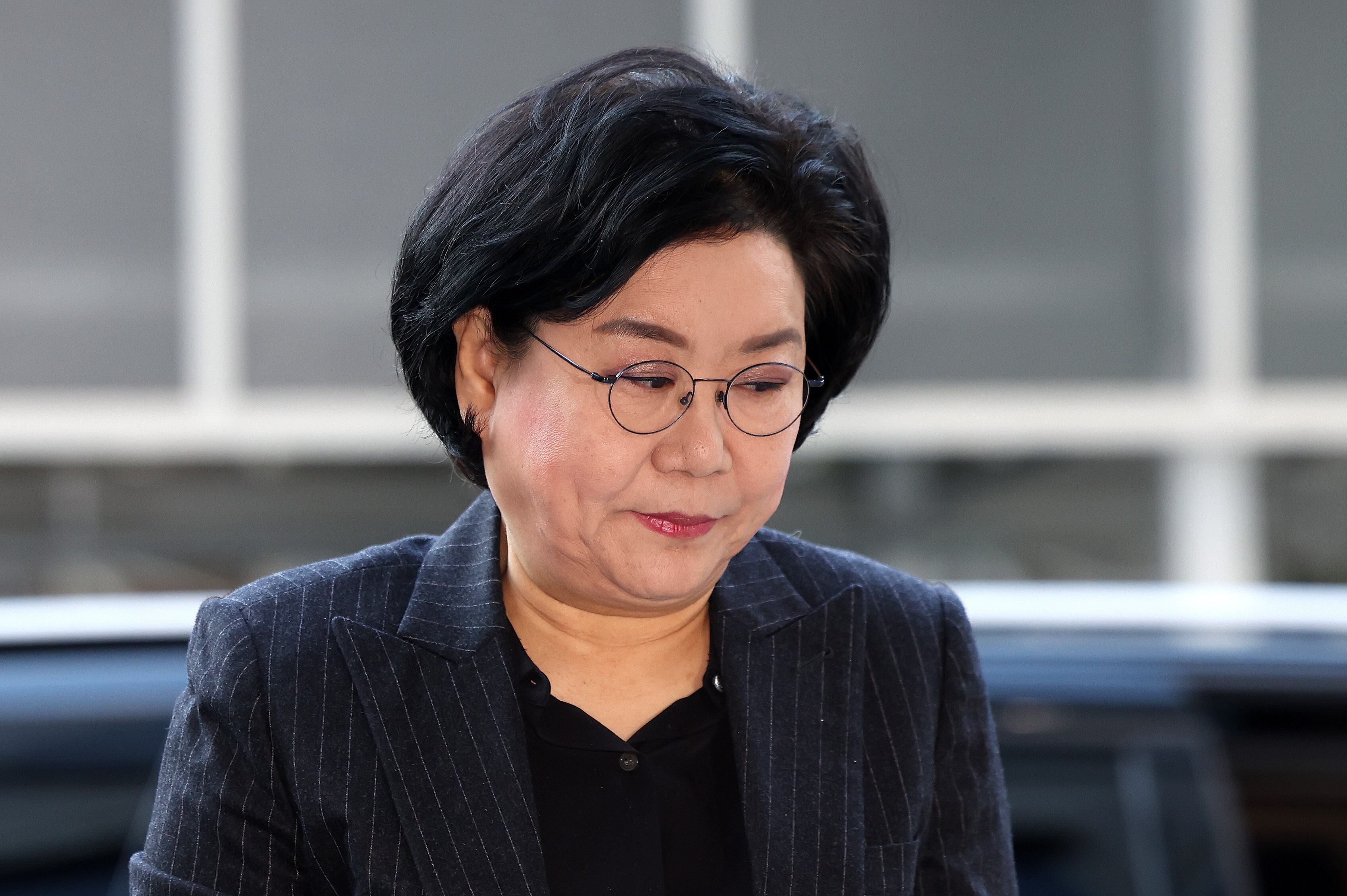 Lee Hyehoon abuse scandal prompts resignation demands